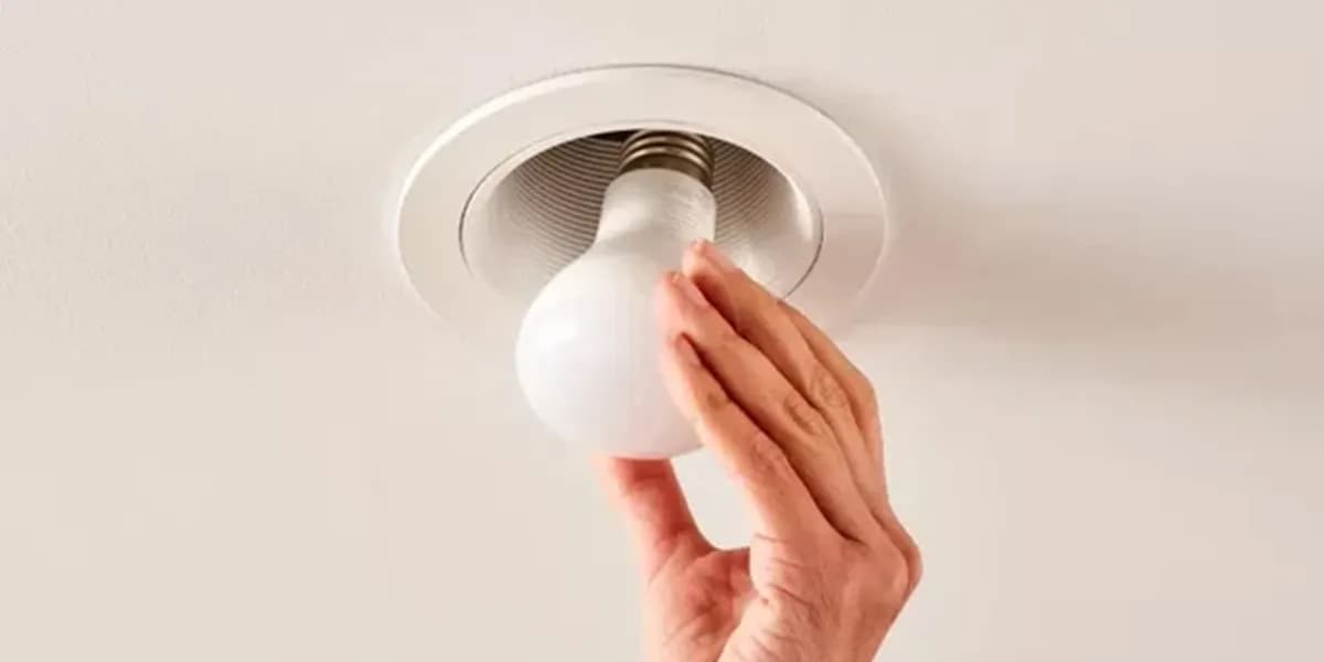 Bagaimana Cara Pasang Fitting Lampu Yang Benar Dan Aman